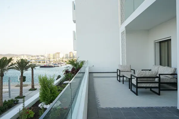 Photo 03 — Marina Bay — 2 bedrooms, sea view