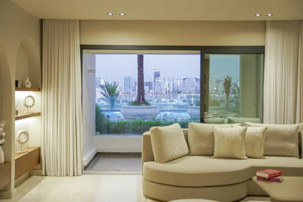 Photo 02 — Marina Bay — 3 bedrooms, sea view